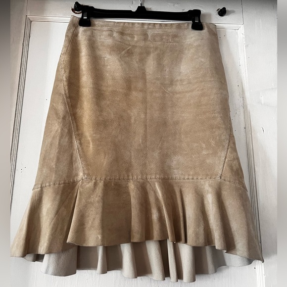 LOFT Dresses & Skirts - ANN TAYLOR LOFT SUEDE RUFFLE HI LO HEM SKIRT CAMEL SZ 2 DECORATIVE STITCHING